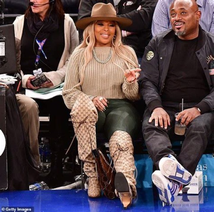 Mary J Blige steps out with new boyfriend to a red carpet event (photos