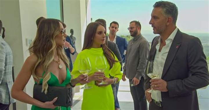 Mauricio Umansky in Buying Beverly Hills