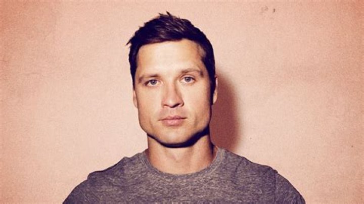 Meet Walker Hayes The Insanely Talented NotSo About to Take