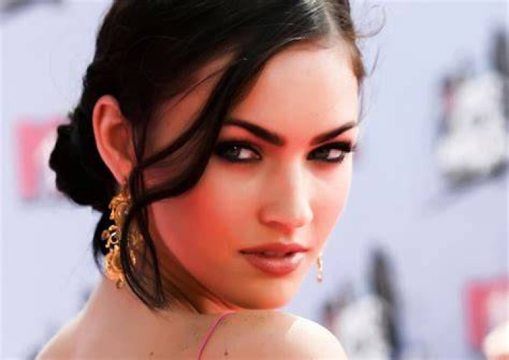 Megan Fox Measurements Height, Weight, Bra, Breast Size, & more