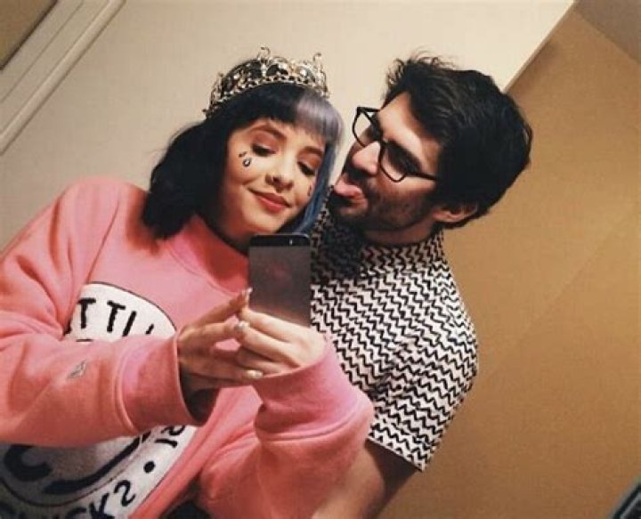 Melanie Martinez Bio, Height, Boyfriend, Age, Wiki, Net Worth, Facts