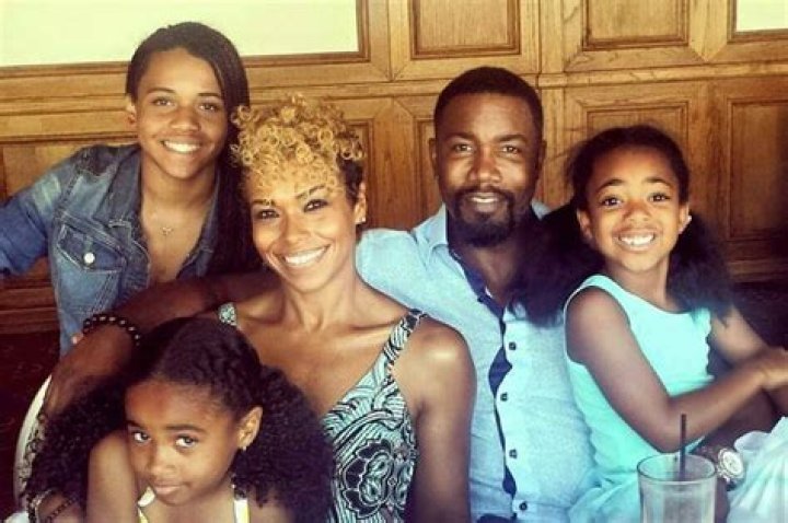Michael Jai White and family at the World Premiere of ABDUCTION &copy;2011