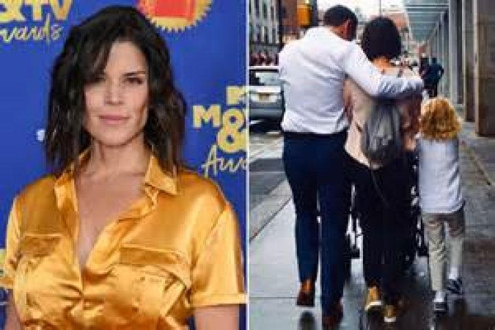 Neve Campbell parents Gerry Campbell, Marnie Campbell
