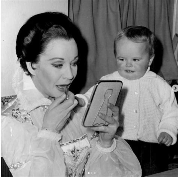 Neville Farrington What happened to Suzanne Farrington's son? Dicy