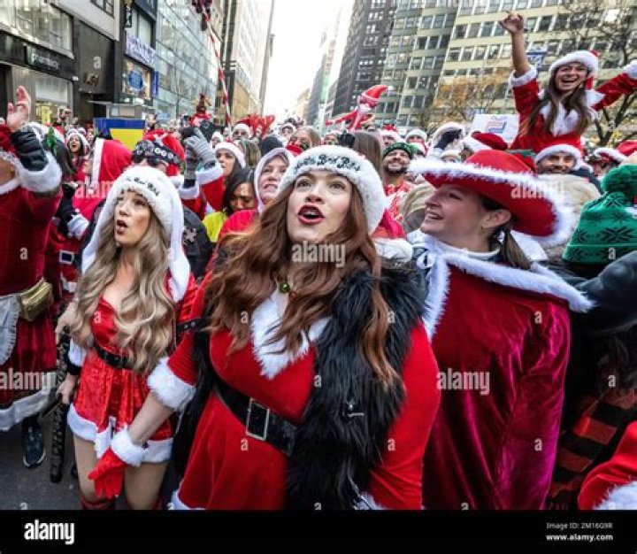 New York, USA. 10th Dec, 2019. LR Actress Adria Arjona and Manuel