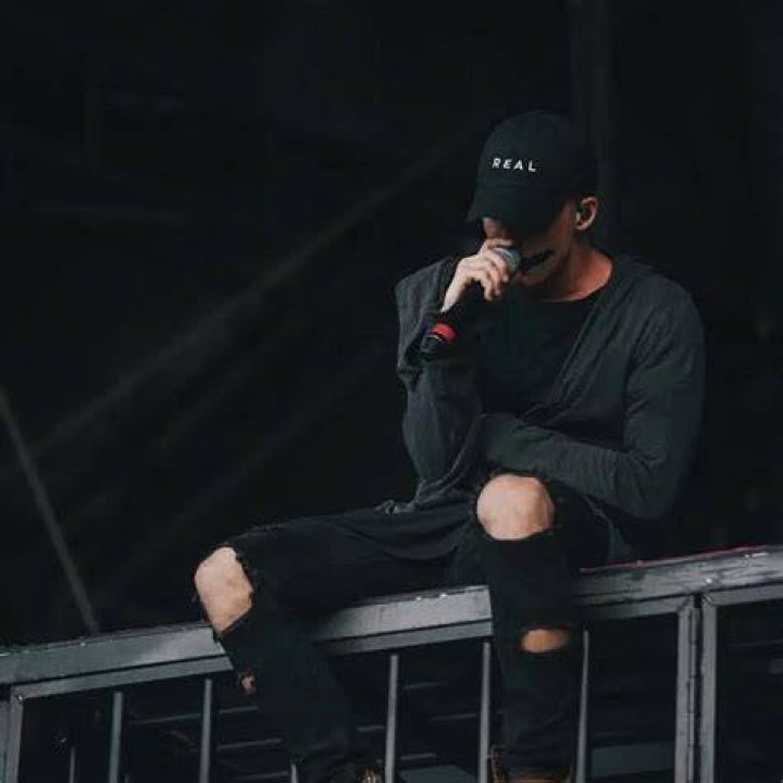 NF Rapper Wiki, Age, Height, Girlfriend, Family, Bio, Net Worth 2020