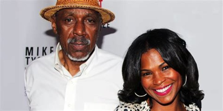 Nia and her father ) Dance moms, Nia frazier, Nia sioux frazier