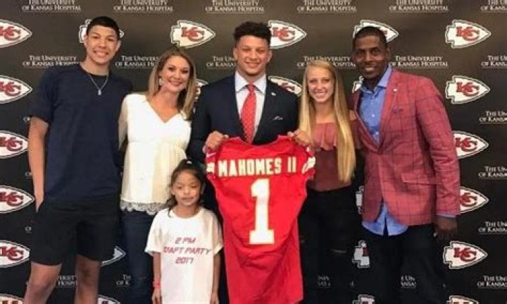 Randi Martin Bio Who Is Patrick Mahomes&rsquo; Mother? Football