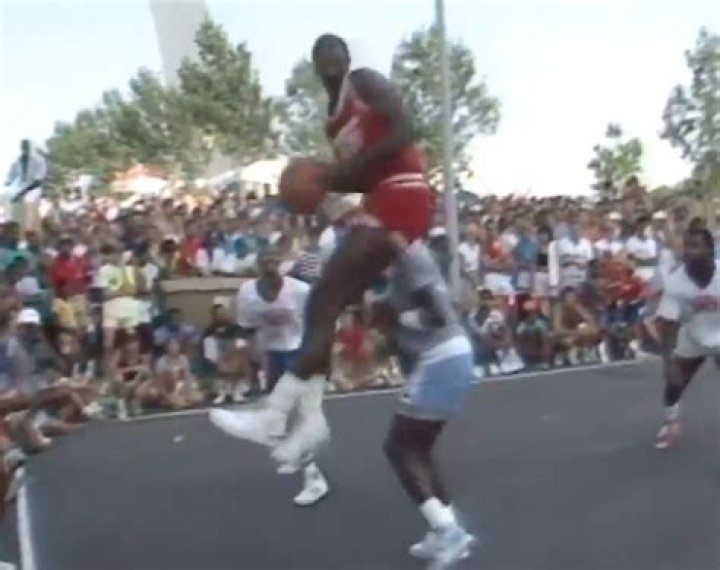 Rare Video Of Michael Jordan's Brother Larry Jordan Balling Out Against