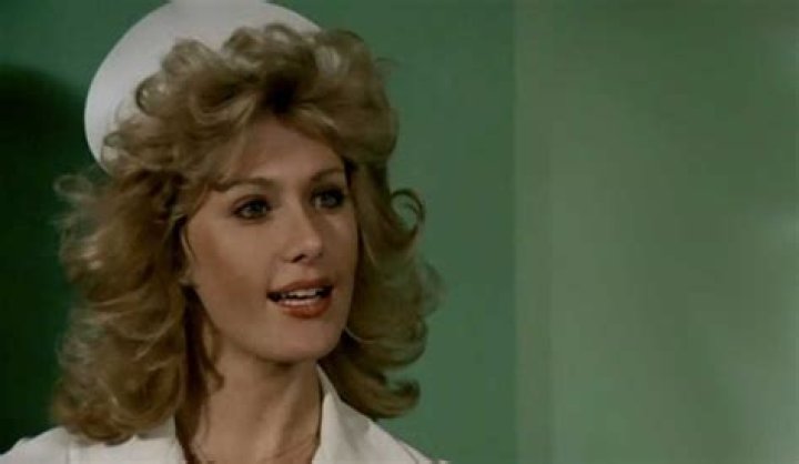 Robyn Hilton Bio, Net Worth, Height, Nationality, Single, Facts