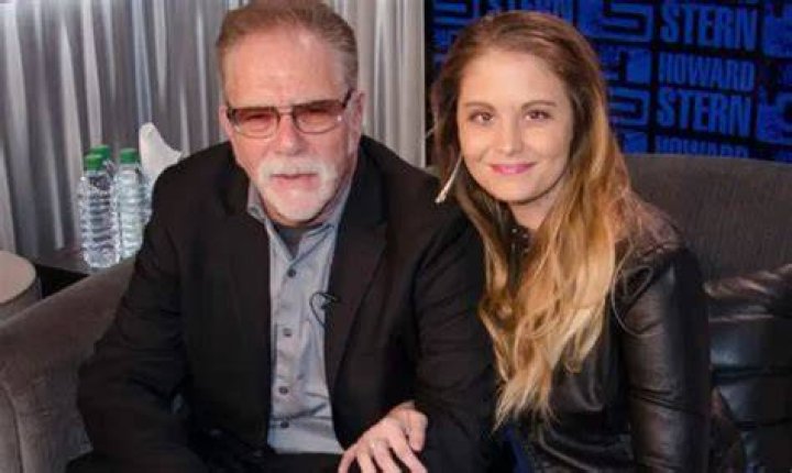 Ronnie Mund Age, Net worth Kids, BioWiki, Wife, Weight 2024 The