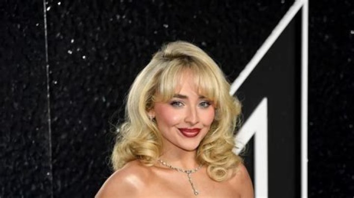 Sabrina Carpenter 8 Hot Pictures Bollywoodfever