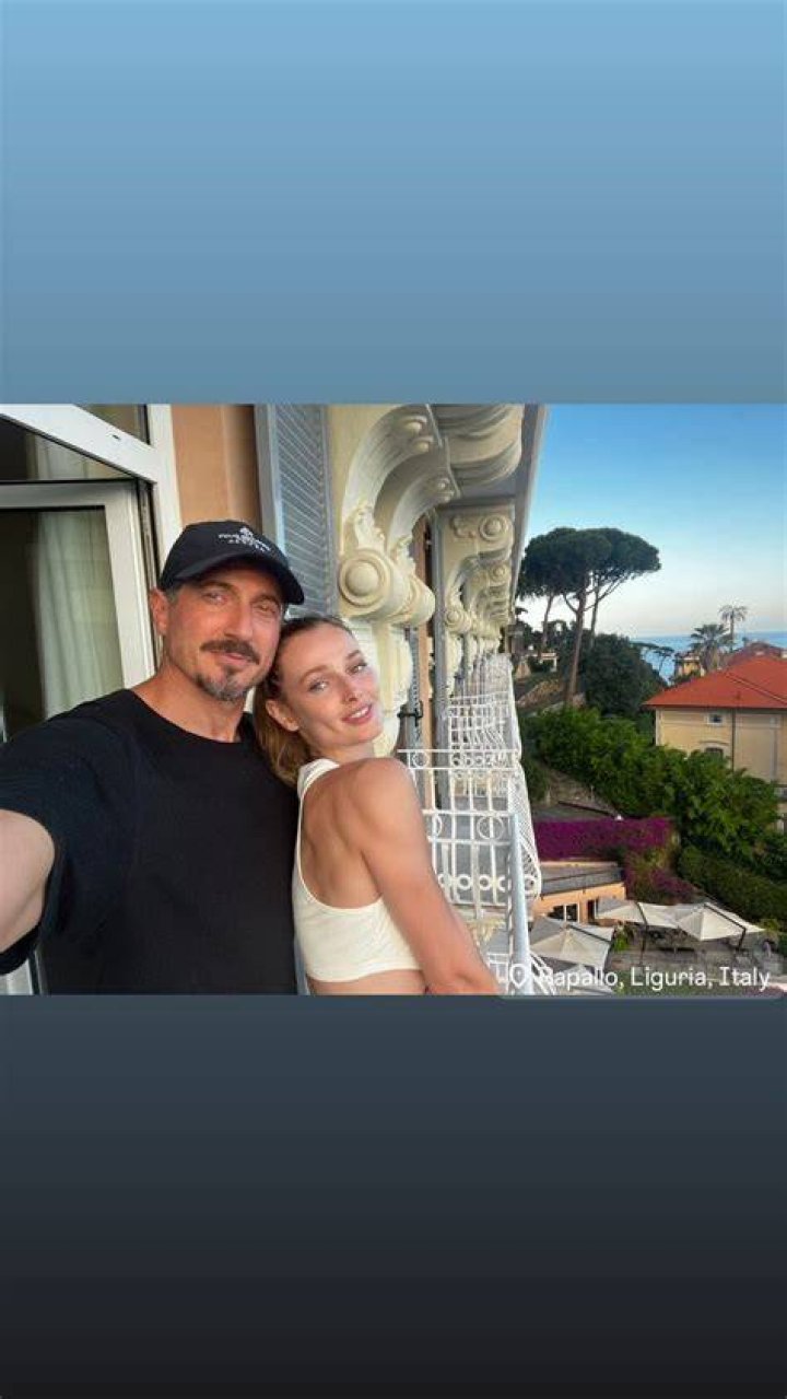Sasha Roiz and his girlfriend, Vera Raytsina Сериалы