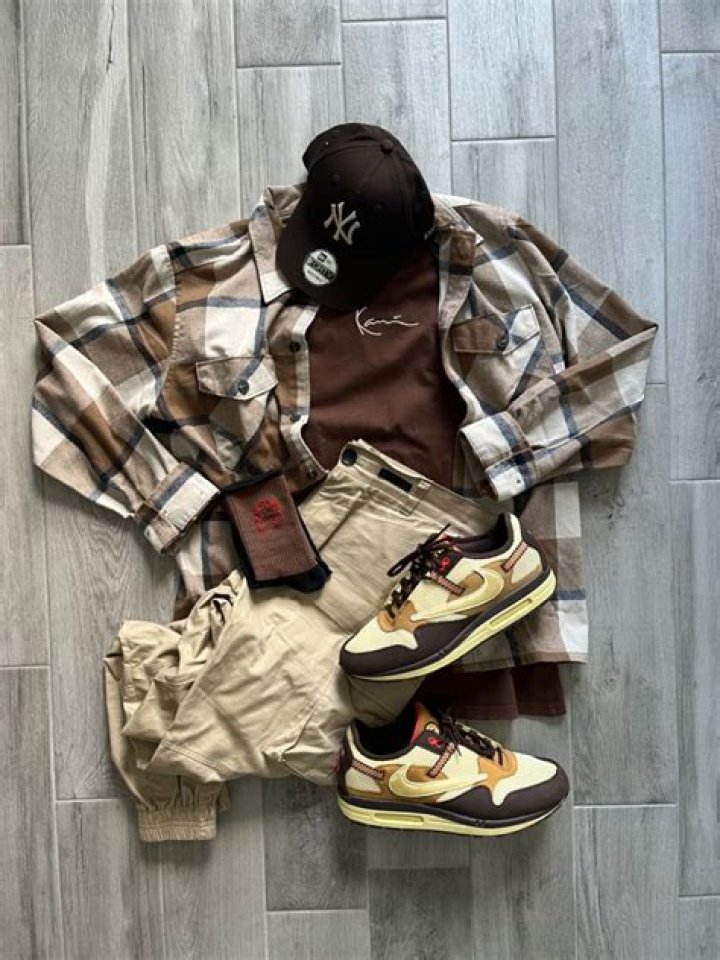 Scott Ly outfit