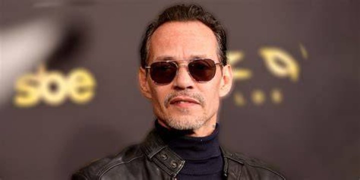 See Marc Anthony's engagement ring for Nadia Ferreira