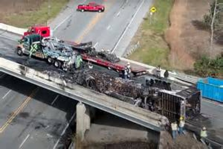 Semi Truck Vs Car Accident Get The Main Difference In 2023