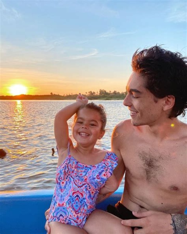 Sergio Mayer Mori, el pol&eacute;mico hijo de B&aacute;rbara Mori y Sergio Mayer