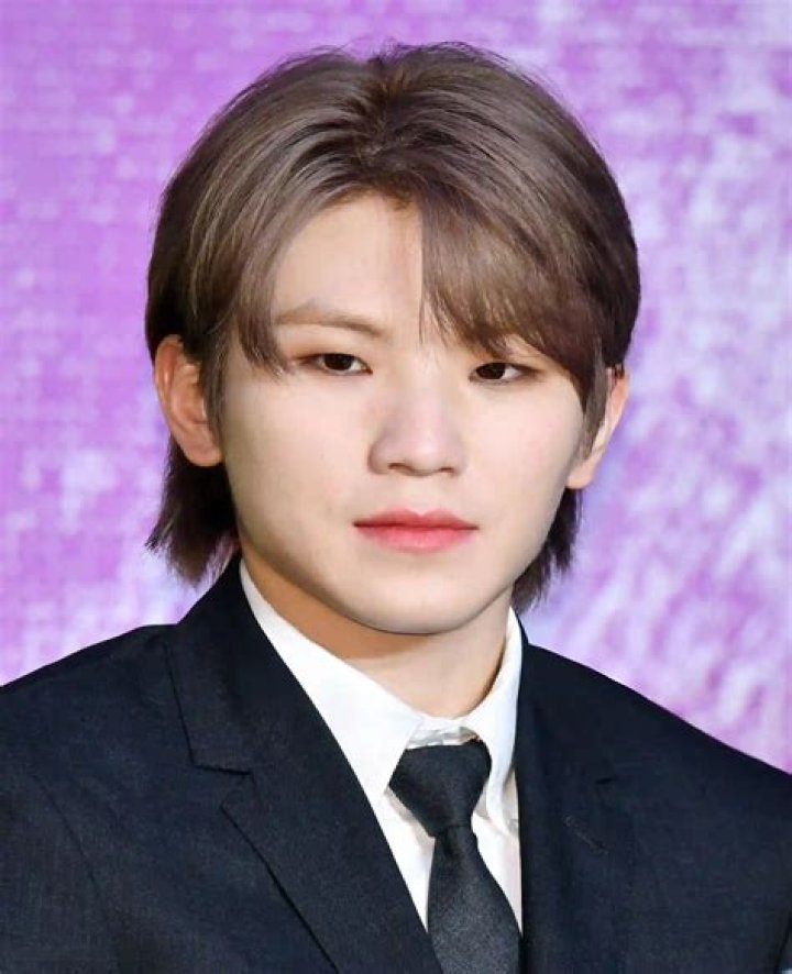 SEVENTEEN Woozi Profile, Height, Dating, Facts & Information (Updated