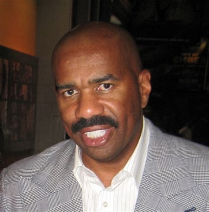 Steve Harvey Breakdown Watch Talk Show Host Hold Back Tears After