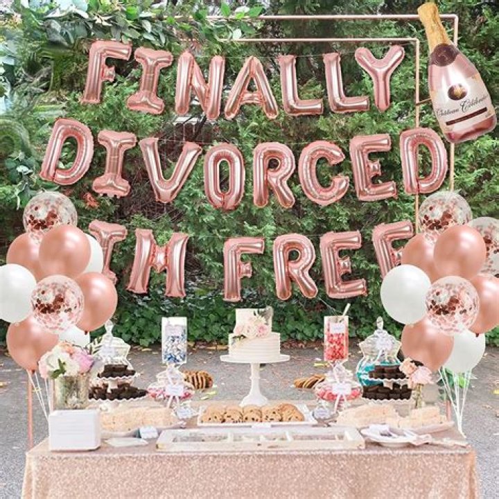 Terrell Owens Finally Divorced After Marrying Mail Lady for 3 Days