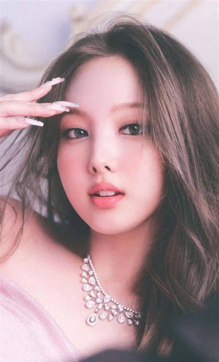 TWICE Nayeon's Stalker Makes Chilling Claim That He'll Be Returning to