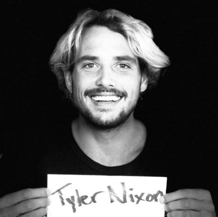 Tyler Nixon (Actor) Wiki, Bio, Age, Height, Weight, Girlfriend, Net