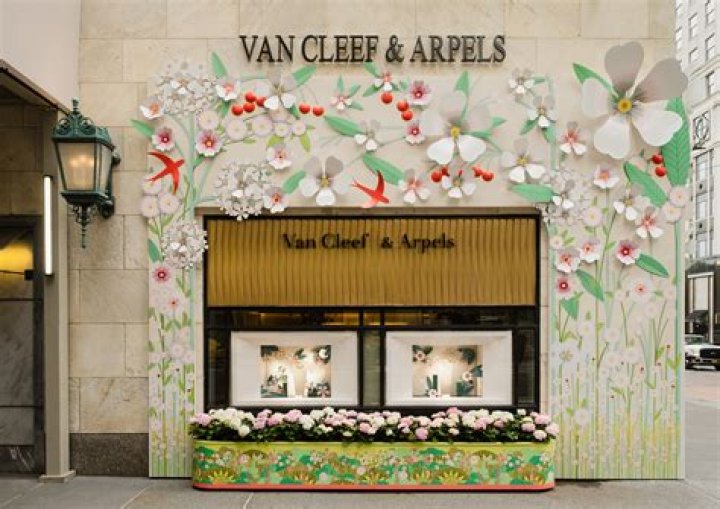 VAN CLEEF & ARPELS "QUATRE CONTES DE GRIMM" HIGH JEWELLERY COLLECTION
