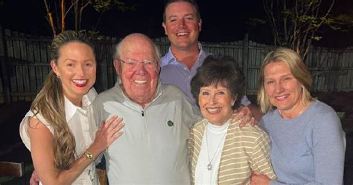 Verne Lundquist Biography, Age, Height, Wife, Net Worth, Family |