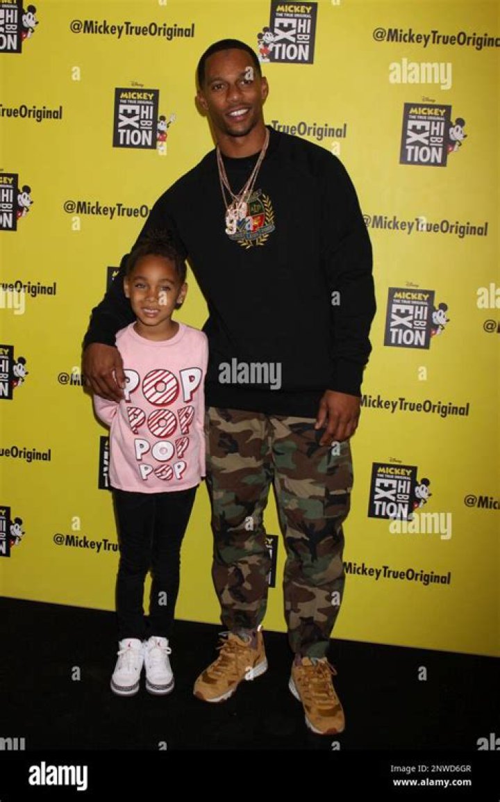 Victor Cruz and His Daughter Dance To Travis Scott Music In New Clip