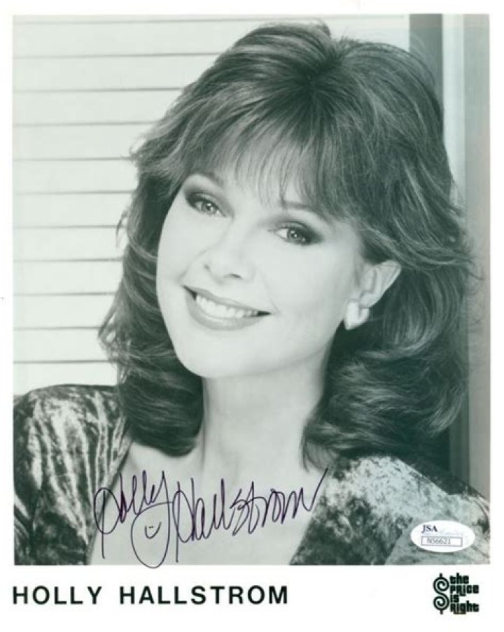 What is Holly Hallstrom doing today? Is she died? Net Worth