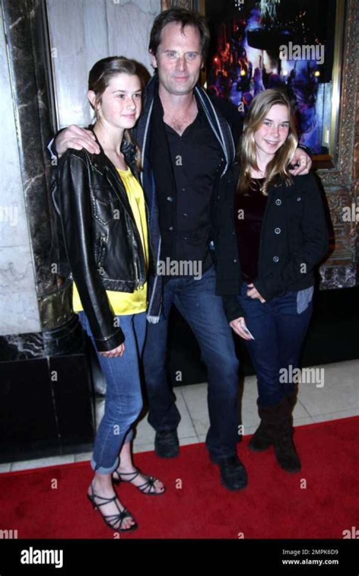 Who Is Francia Dimase? Meet The Dazzling Wife Of Jeffrey Nordling! TG
