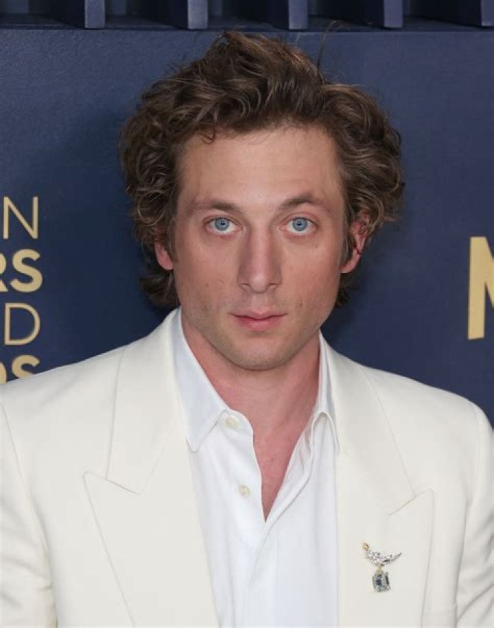 Who Is Jeremy Allen White Grandfather? Paternal, Maternal Family