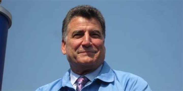 Who is Keith Hernandez Dating Now? A Look into His Relationships and