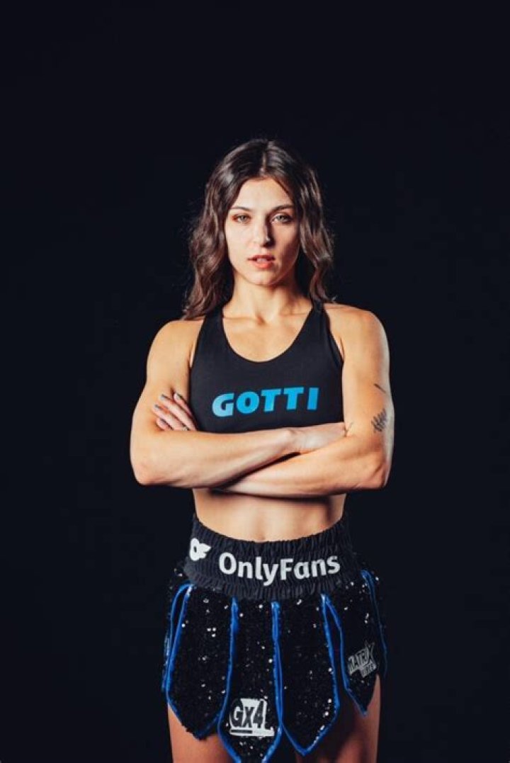 Who Is Leah Gotti? Biography/Wiki, Age, Parents, Boyfriend, Net Worth