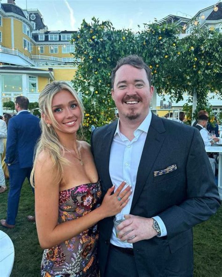 Who is Shane Gillis Girlfriend? Everything About His Dating Rumours!
