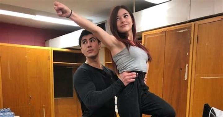 Why Is Abby Taping Her Legs in &lsquo;Ginny & Actor Talks Mental